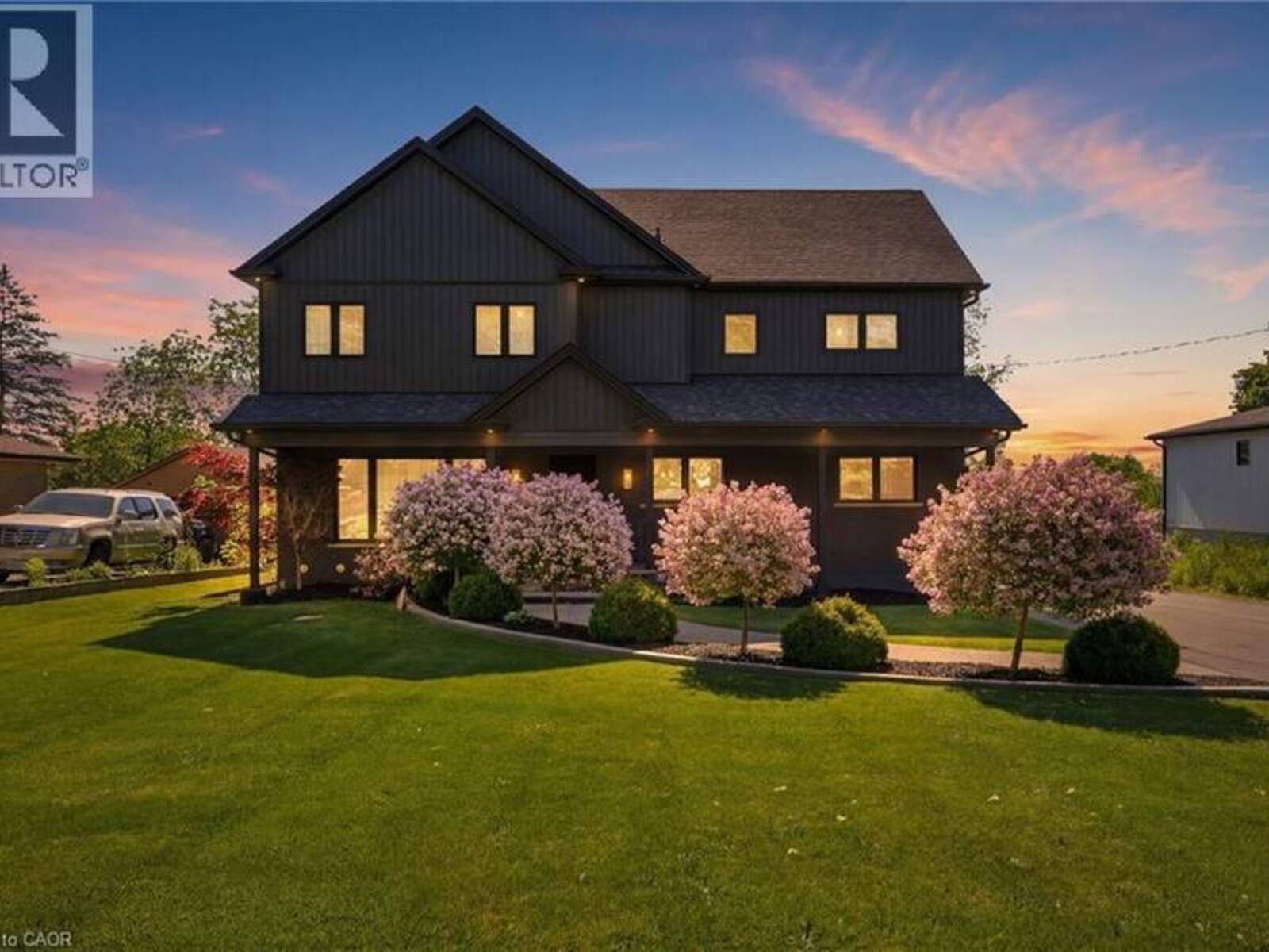 71 MILES Road, Hamilton, Ontario L8W 1C9