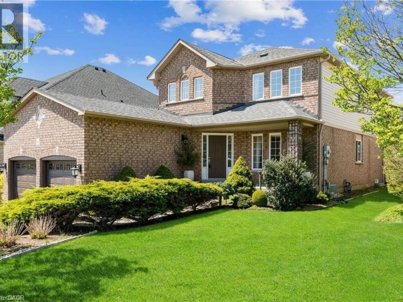 106 MOORE Crescent, Ancaster, Ontario L9G 4Z8