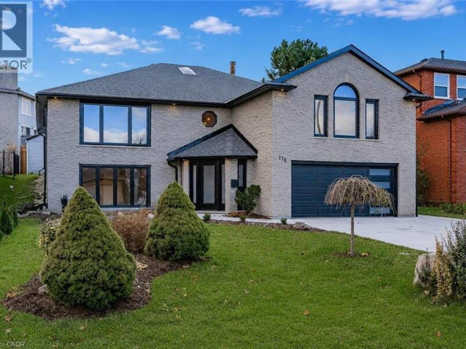 175 BLUEBELL Crescent, Ancaster, Ontario L9K 1E8