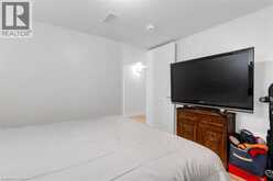 406 EAST 43RD Street | Hamilton Ontario | Slide Image Nineteen