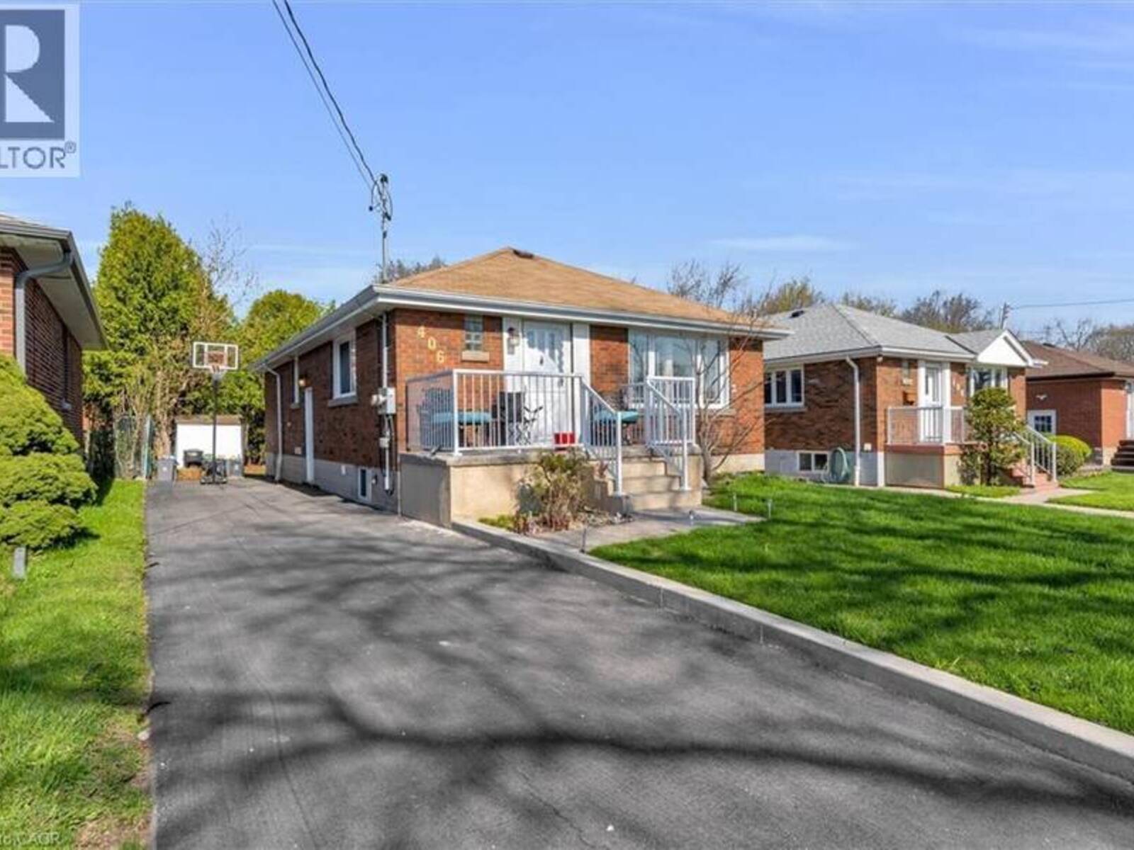 406 EAST 43RD Street, Hamilton, Ontario L8T 3E3