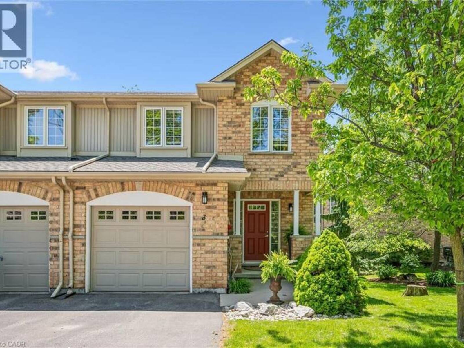 15 BANNISTER Court Unit# 3, Cambridge, Ontario N1S 4Z4
