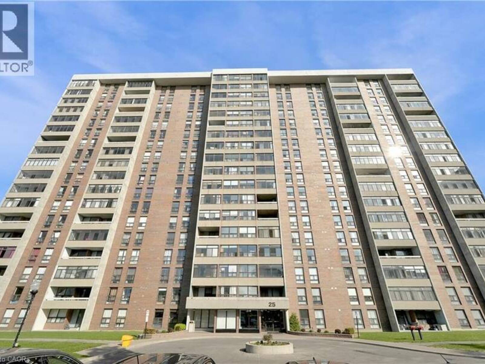 25 KENSINGTON Road Unit# 1612, Brampton, Ontario L6T 3W8