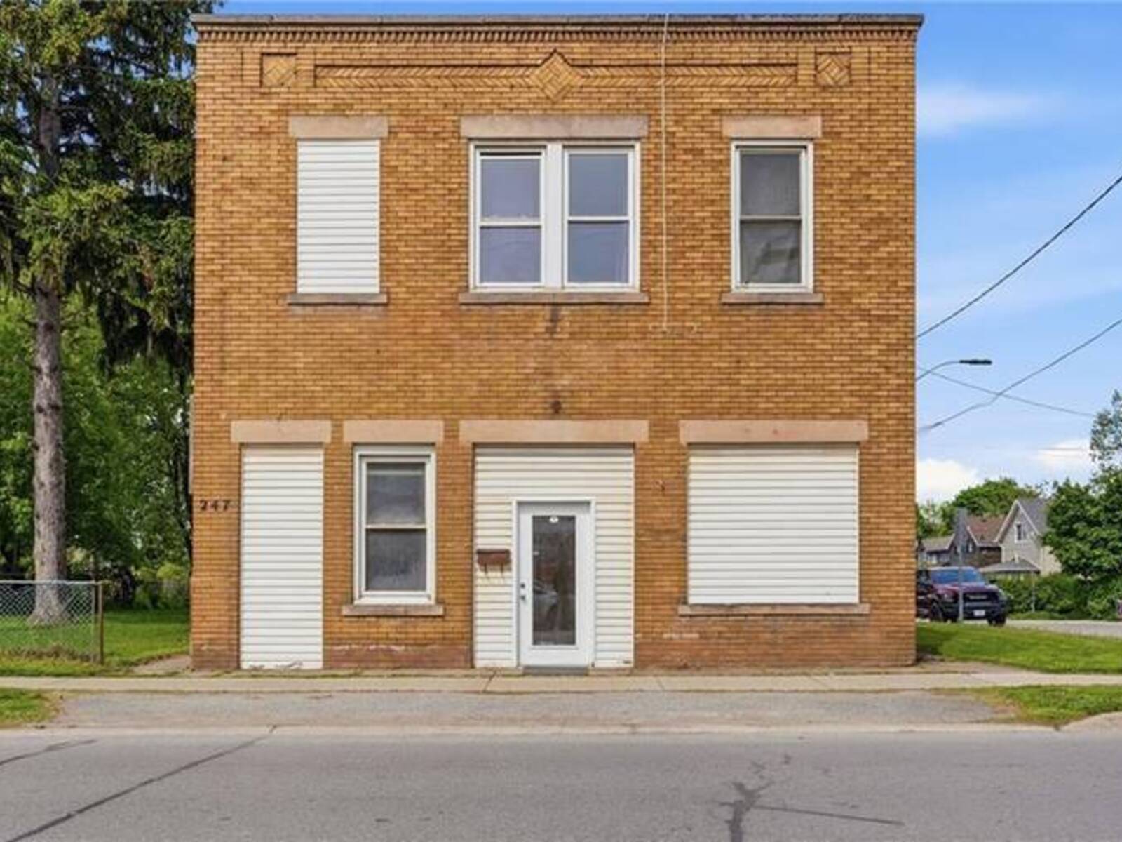 247 KING Street, Welland, Ontario L3B 3J9