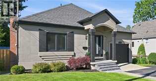 205 DUMBARTON Avenue | Hamilton Ontario | Slide Image Three