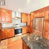 82 BLACKWOOD Crescent | Hamilton Ontario | Slide Image Five