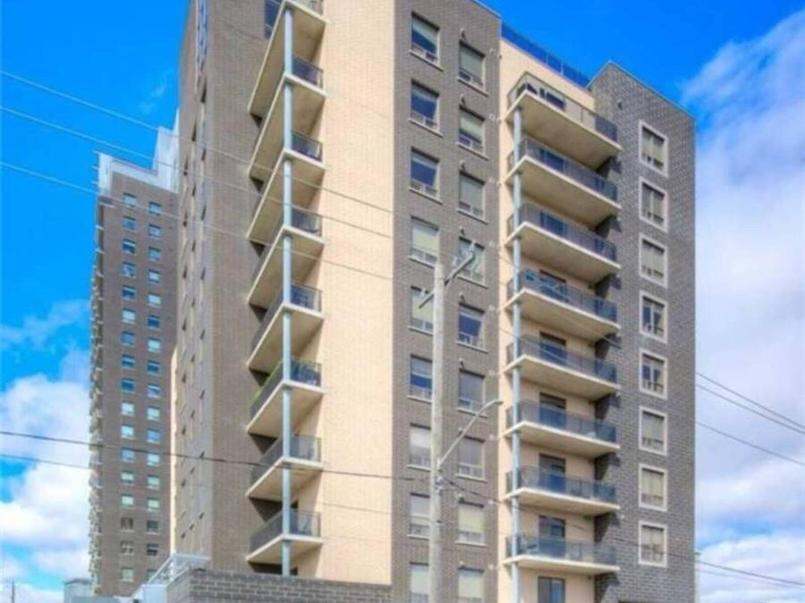 8 HICKORY Street W Unit# 1105, Waterloo, Ontario N2L 3H6