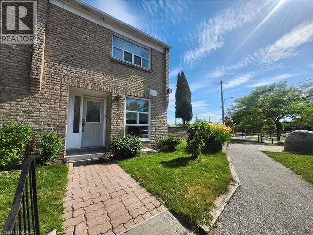 25 GOSFORD Boulevard Unit# 15 Toronto Ontario, M3N 2G7 - 3 Bedrooms Condo For Sale