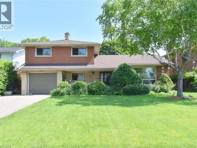 372 FENNELL Avenue W Hamilton Ontario, L9C 1G4 - 3 Bedrooms Home For Sale