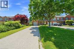 180 LAWRENCE Lane | Fonthill Ontario | Slide Image Three