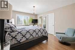 44 STILLWATER Crescent | Waterdown Ontario | Slide Image Nine
