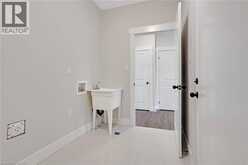 24 MOON Crescent | Cambridge Ontario | Slide Image Nine