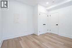 204 BALSAM Avenue S | Hamilton Ontario | Slide Image Sixteen