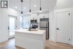 204 BALSAM Avenue S | Hamilton Ontario | Slide Image Eight