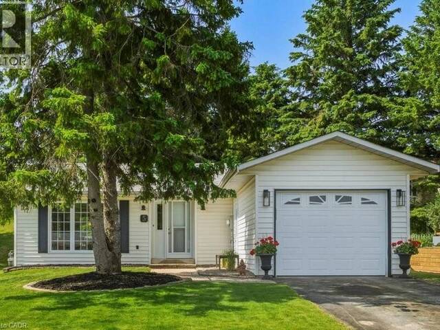 5 CEDAR Court New Tecumseth Ontario, L0G 1W0 - 2 Bedrooms Home For Sale