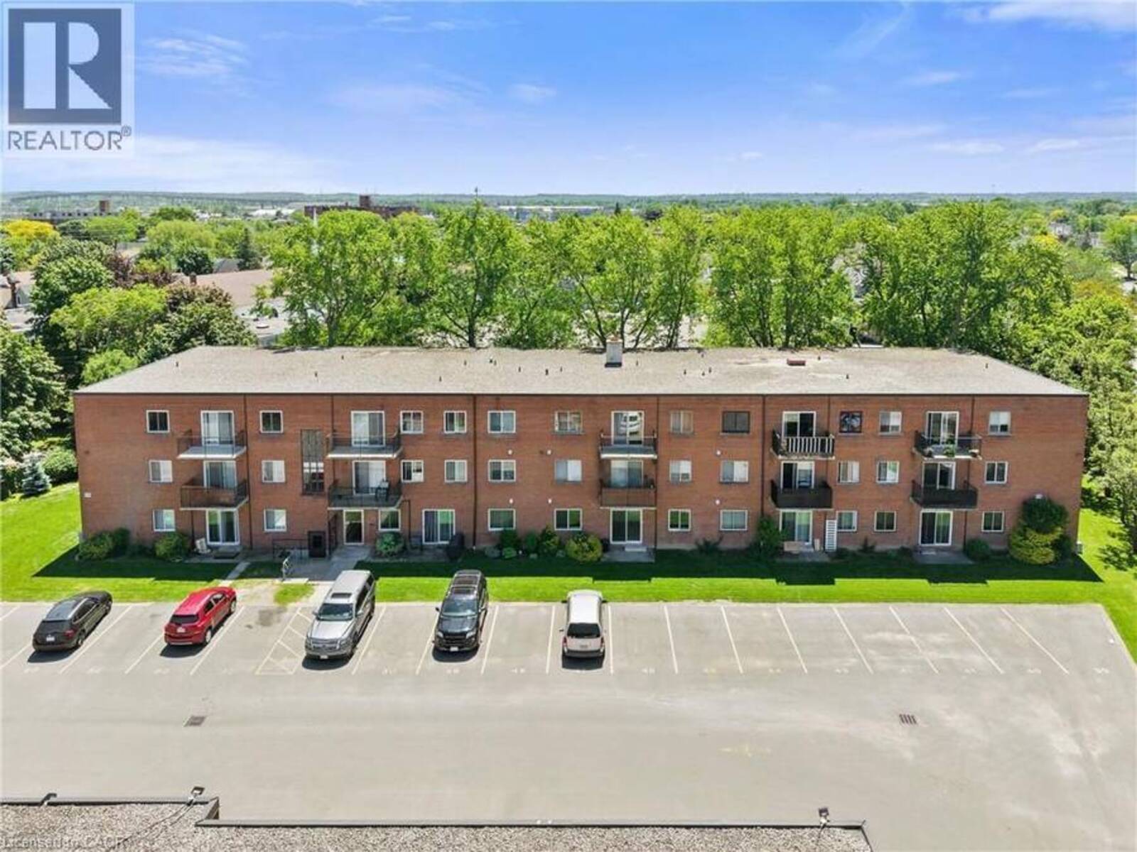456 CARLTON Street Unit# 37, St. Catharines, Ontario L2M 4X1