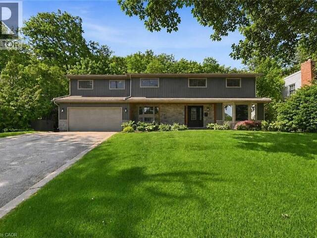 94 DORCHESTER Drive Grimsby Ontario, L3M 1A8 - 4 Bedrooms Home For Sale