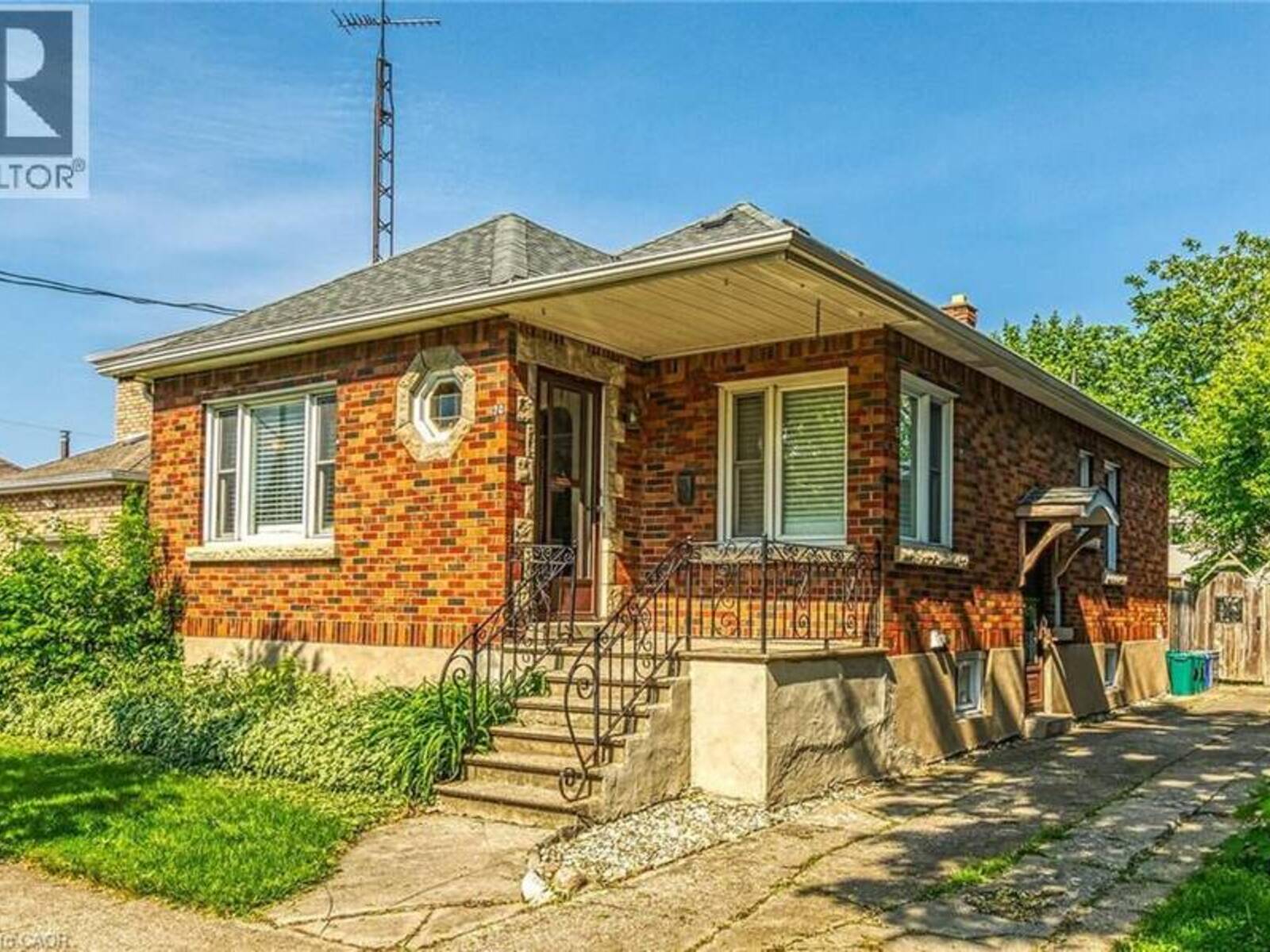 70 CONCORD Avenue, St. Catharines, Ontario L2M 5N8