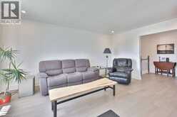 11 LYNWOOD Drive | Hamilton Ontario | Slide Image Eleven