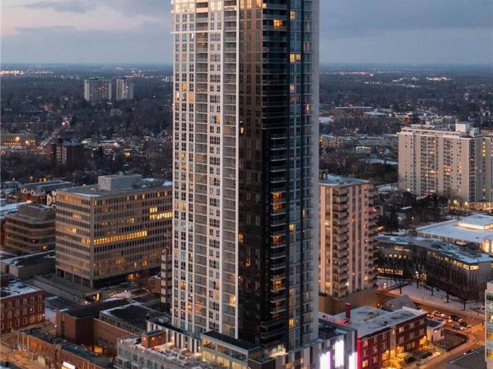 60 FREDERICK Street Unit# 714, Kitchener, Ontario N2H 0C7