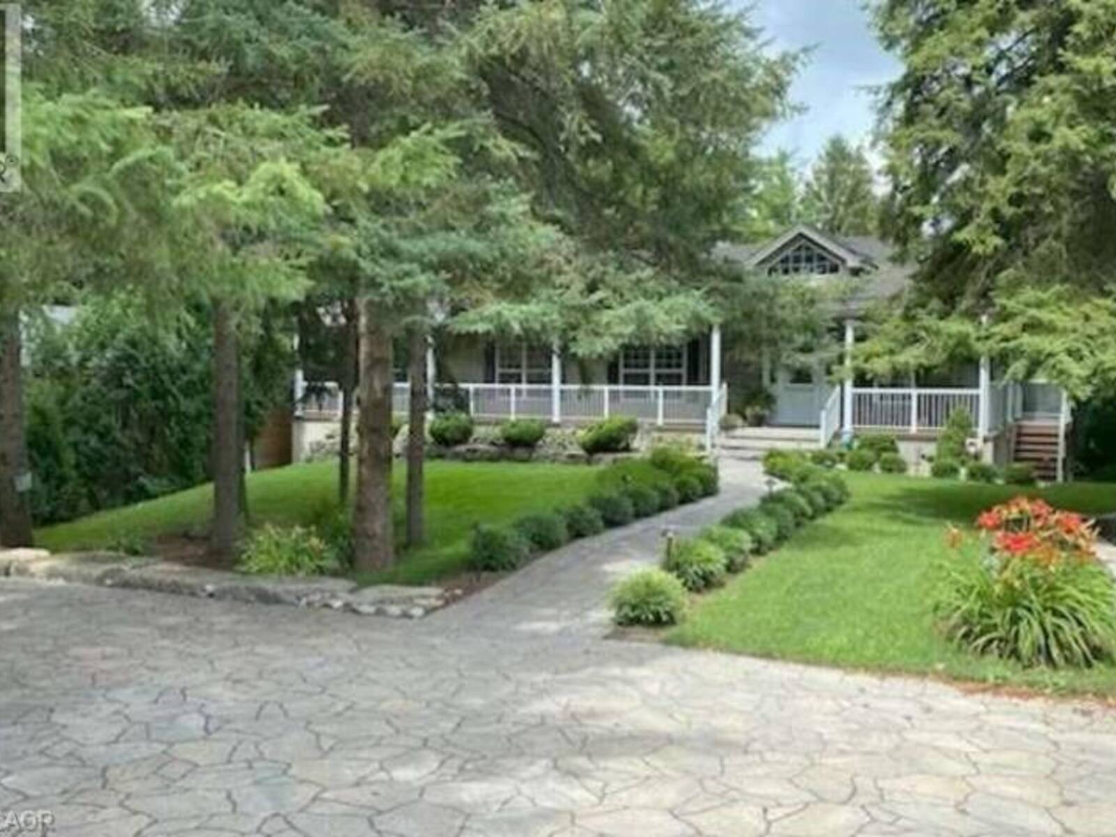 527 RIVER Road, Cambridge, Ontario N3C 2B8