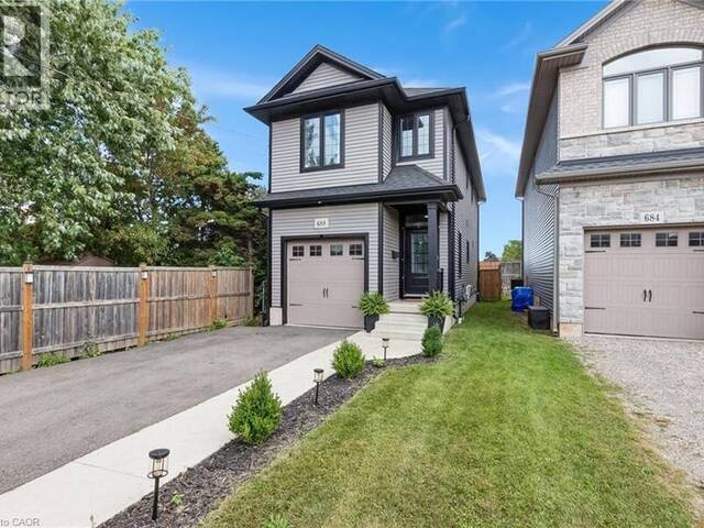 688 DUNN Avenue Hamilton Ontario, L8H 6M6 - 3 Bedrooms Home For Sale