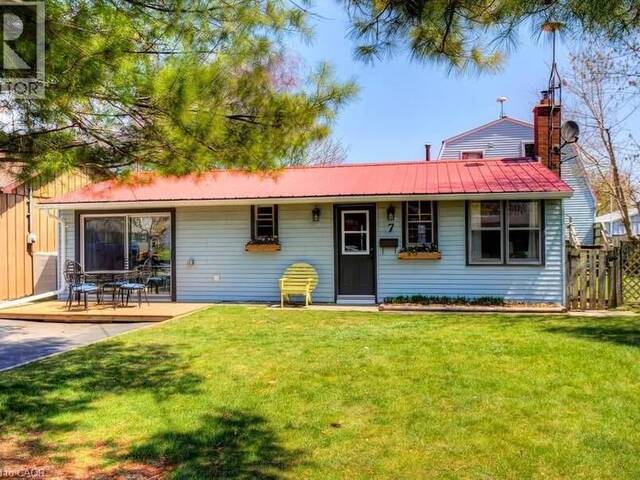 7 WILLOW Avenue Port Rowan Ontario, N0E 1M0 - 4 Bedrooms Waterfront Home For sale