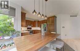 725 ZURICH Drive | Waterloo Ontario | Slide Image Fifteen