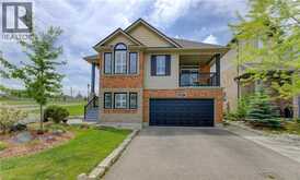 725 ZURICH Drive | Waterloo Ontario | Slide Image Three