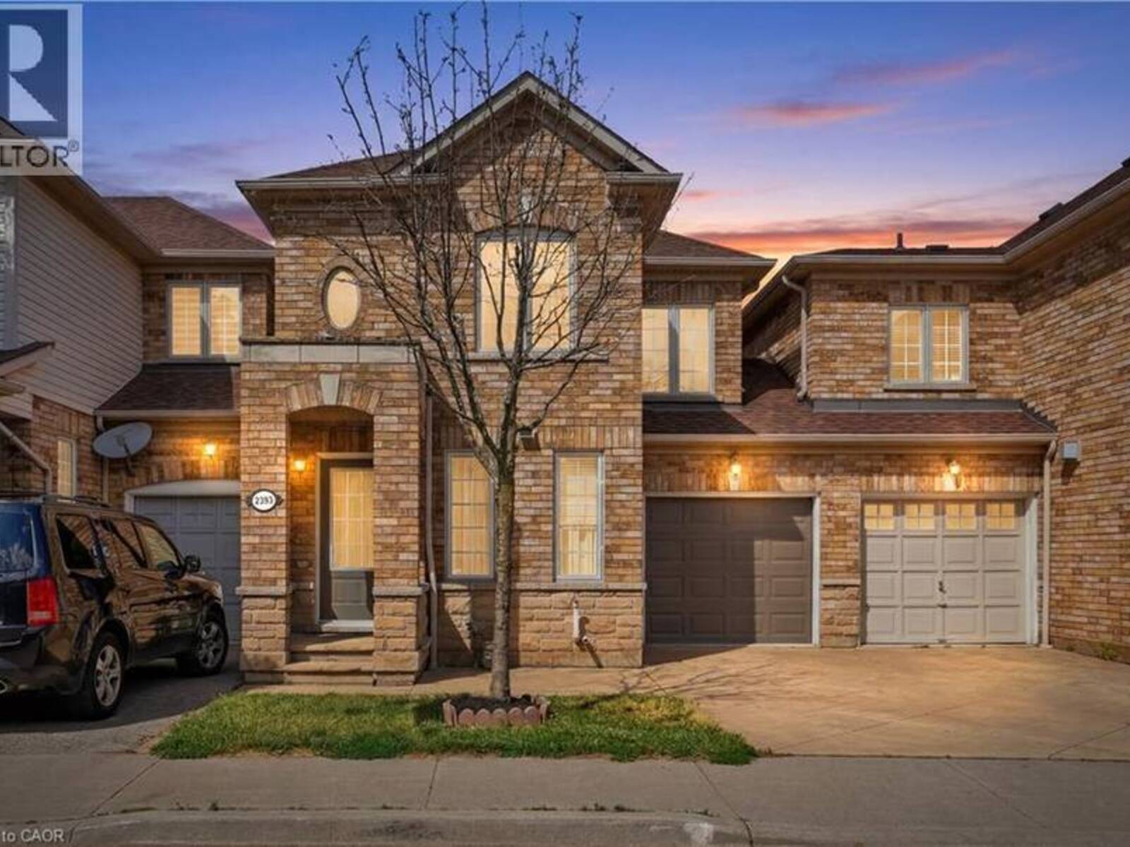 2393 CURTIS Road, Burlington, Ontario L7L 7M4