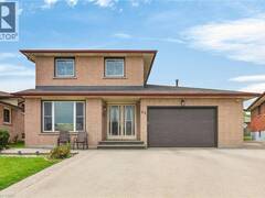 34 CAPRI Crescent Hamilton Ontario, L8E 4J7
