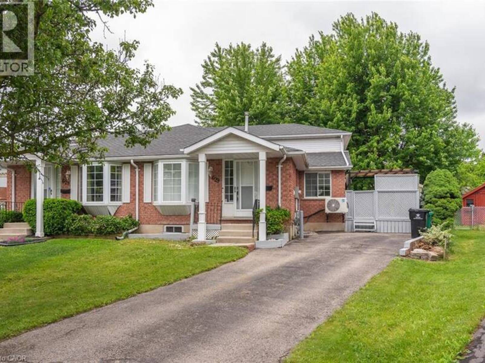 629 SETTLERSFIELD Court Unit# B, Waterloo, Ontario N2T 2K6