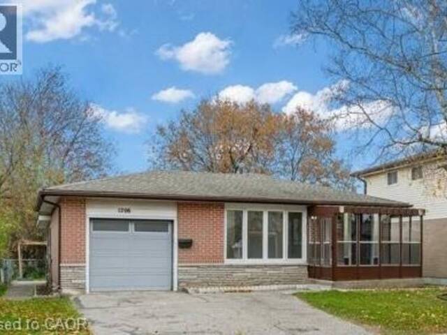 1206 VALENTINE Drive Cambridge Ontario, N3H 2N8 - 3 Bedrooms Home For Sale