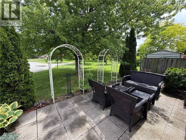 9 GATES Lane Hamilton Ontario, L9B 1T8 - 2 Bedrooms Home For Sale