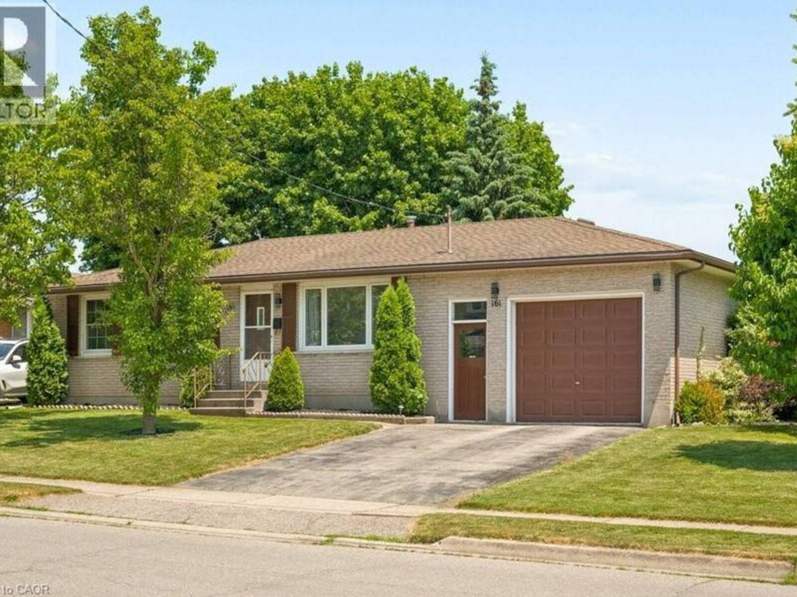 161 EAST PARK Drive, Woodstock, Ontario N4S 3N1