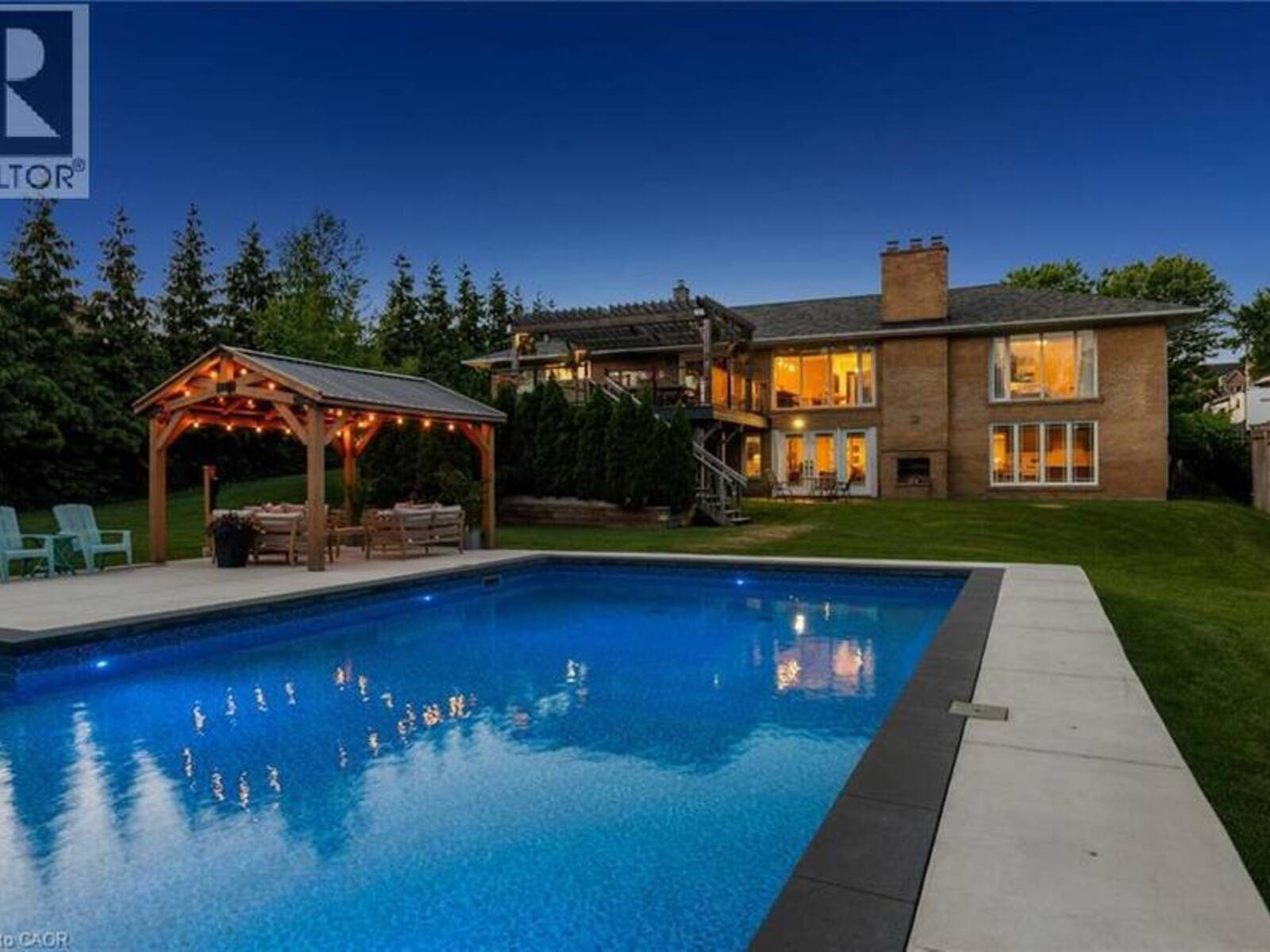 1648 CREDITON Parkway, Mississauga, Ontario L5G 3X3