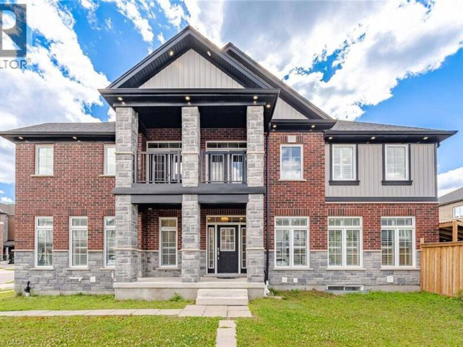 127 MONARCH WOODS Drive, Kitchener, Ontario N2P 2Y9
