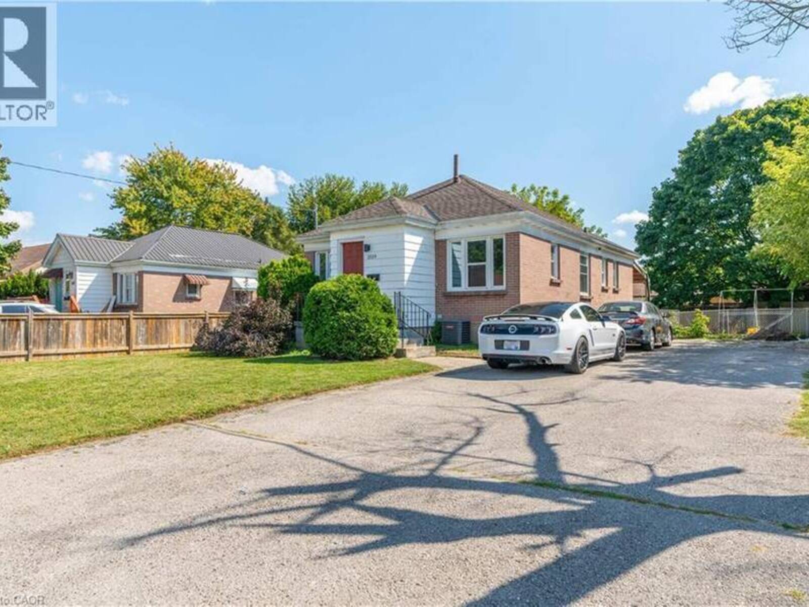 1519 HOWLAND Avenue, London, Ontario N5V 1W8