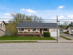 12 MAIN Street W Selkirk Ontario, N0A 1P0