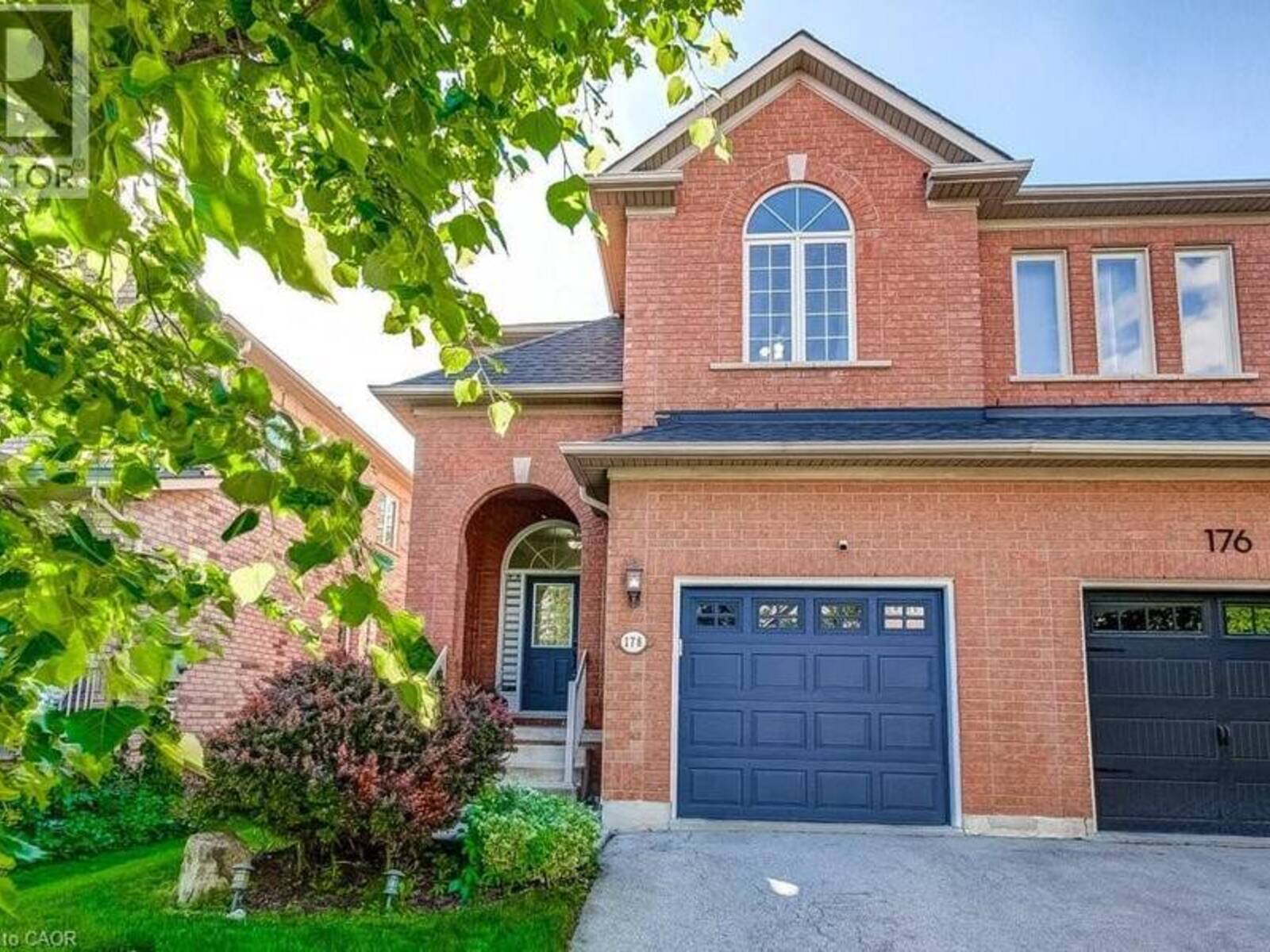 178 CHUDLEIGH Street, Waterdown, Ontario L8B 0J9