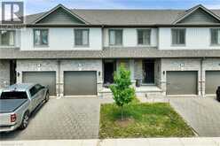 745 CHELTON Road Unit# 3 | London Ontario | Slide Image Four