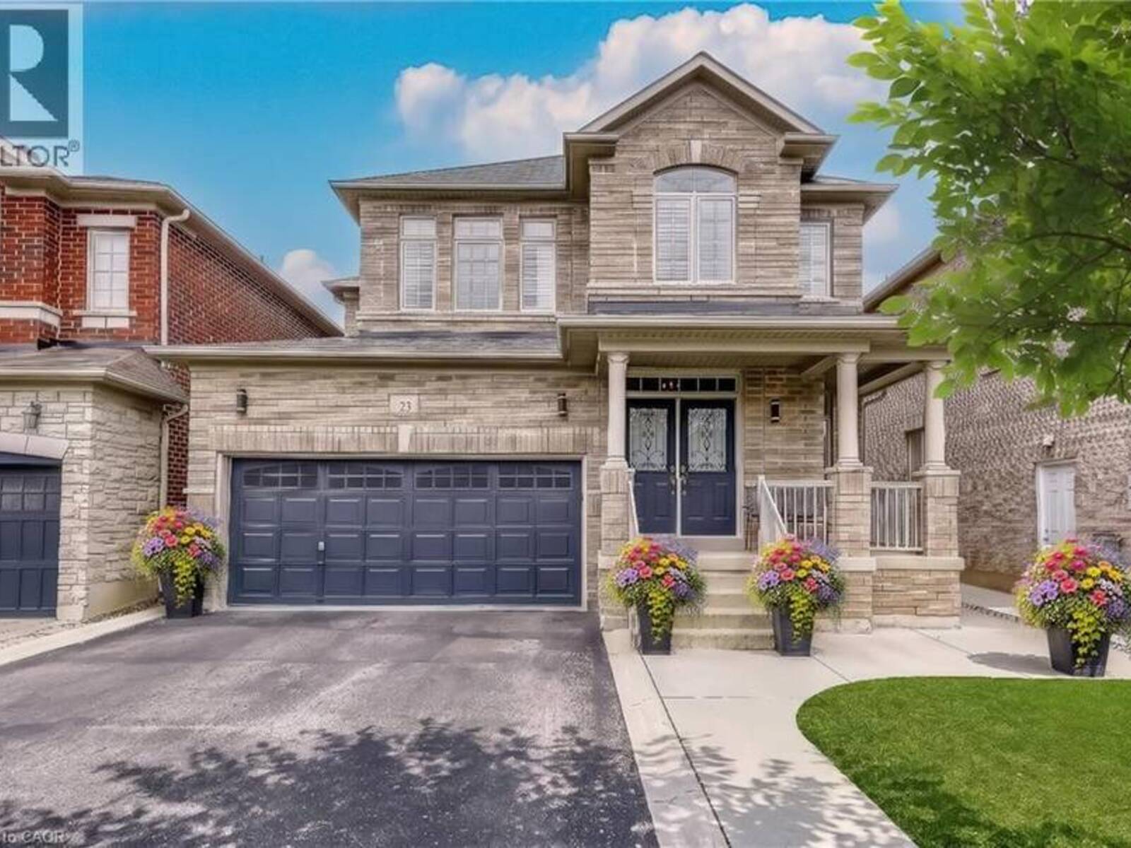 23 MCKNIGHT Avenue, Waterdown, Ontario L8B 0R5
