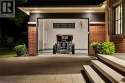 727 KING Road | Burlington Ontario | Slide Image Three