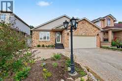 6 THEODORE Drive | Hamilton Ontario | Slide Image Two