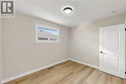 28 WARREN Avenue | Hamilton Ontario | Slide Image Eight