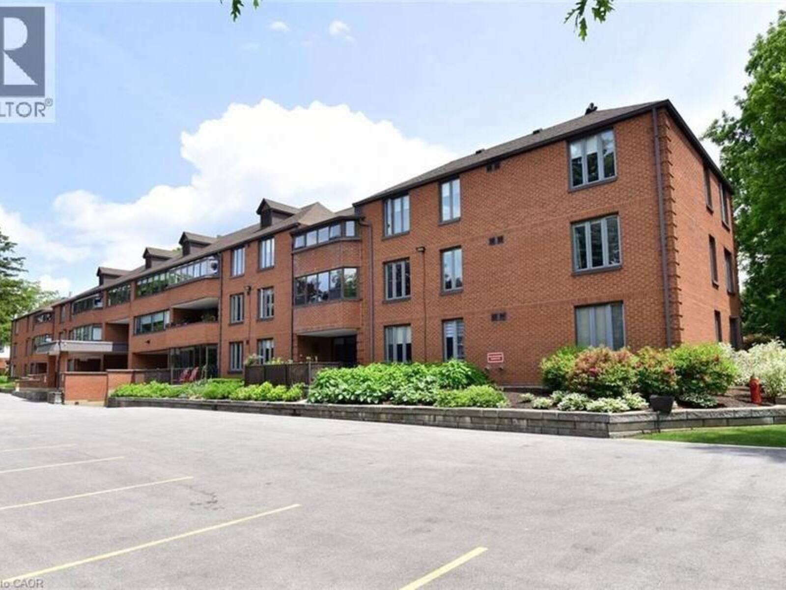 150 WILSON Street W Unit# 303, Ancaster, Ontario L9G 4E7