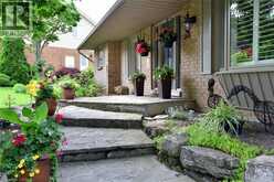 34 HOWARD Boulevard | Waterdown Ontario | Slide Image Four
