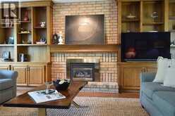 34 HOWARD Boulevard | Waterdown Ontario | Slide Image Nine
