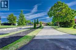 11 CECIL KENNEDY Court | Wilmot Ontario | Slide Image Four