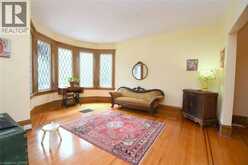 28 ST CLAIR Avenue | Hamilton Ontario | Slide Image Ten